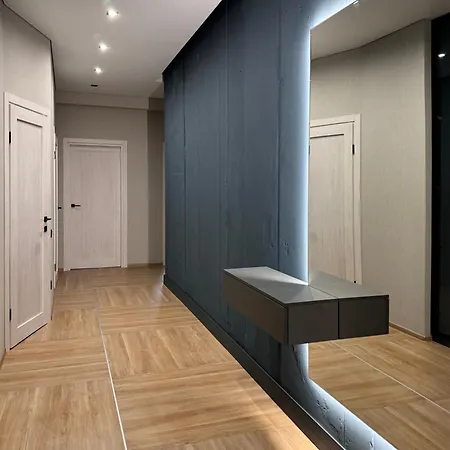 Fontaine Spacious On Lvovskaya Apartment