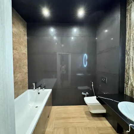 Fontaine Spacious On Lvovskaya Apartment